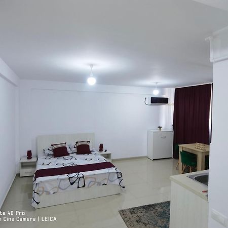 Garsoniera De La Mare Apartment Mangalia Ngoại thất bức ảnh