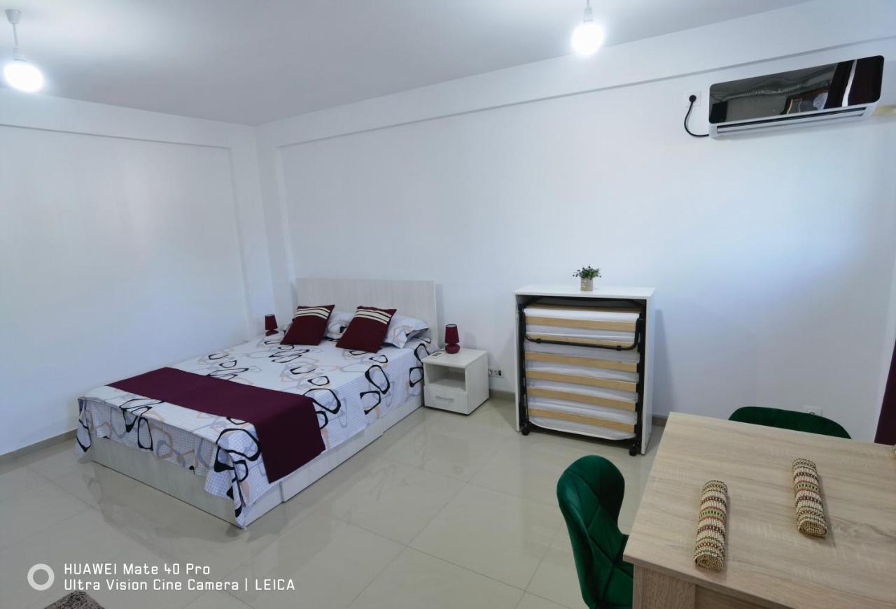 Garsoniera De La Mare Apartment Mangalia Ngoại thất bức ảnh