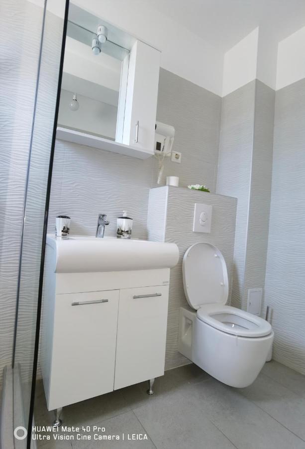 Garsoniera De La Mare Apartment Mangalia Ngoại thất bức ảnh