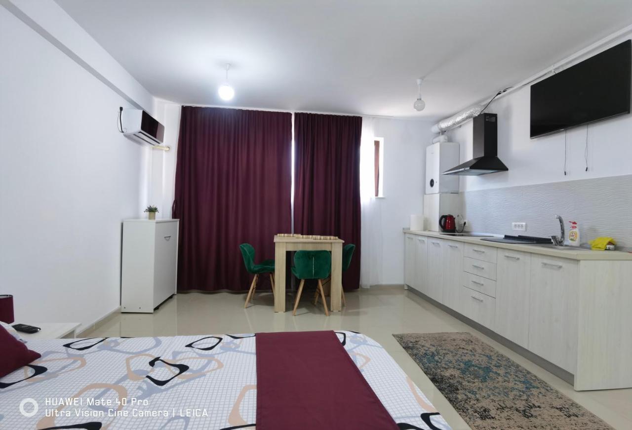 Garsoniera De La Mare Apartment Mangalia Ngoại thất bức ảnh